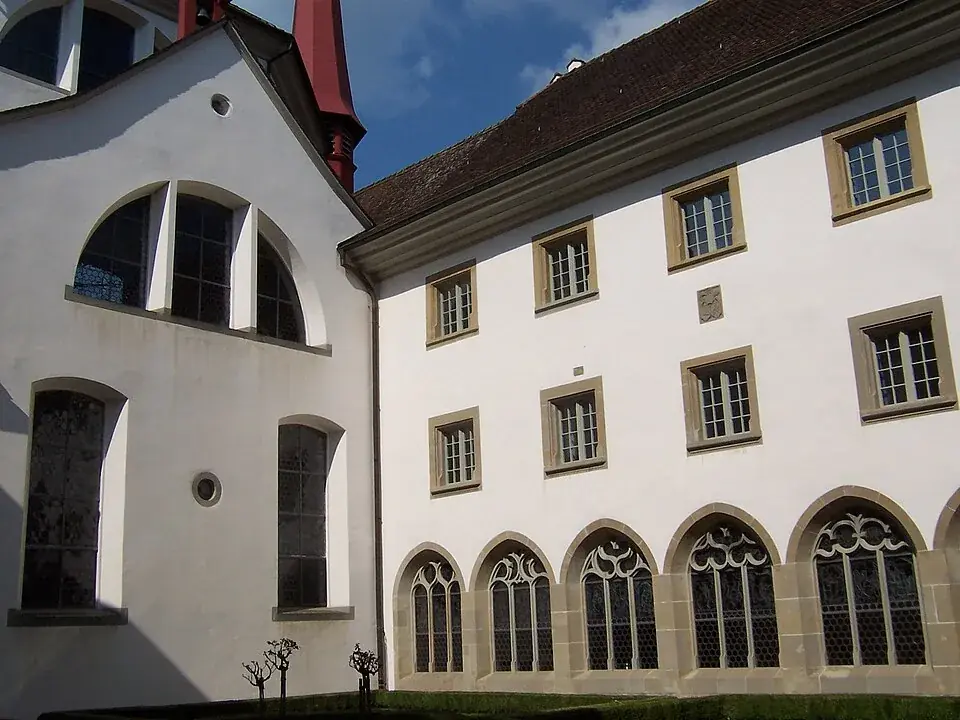 Klosterkirche Muri mit Kreuzgang
