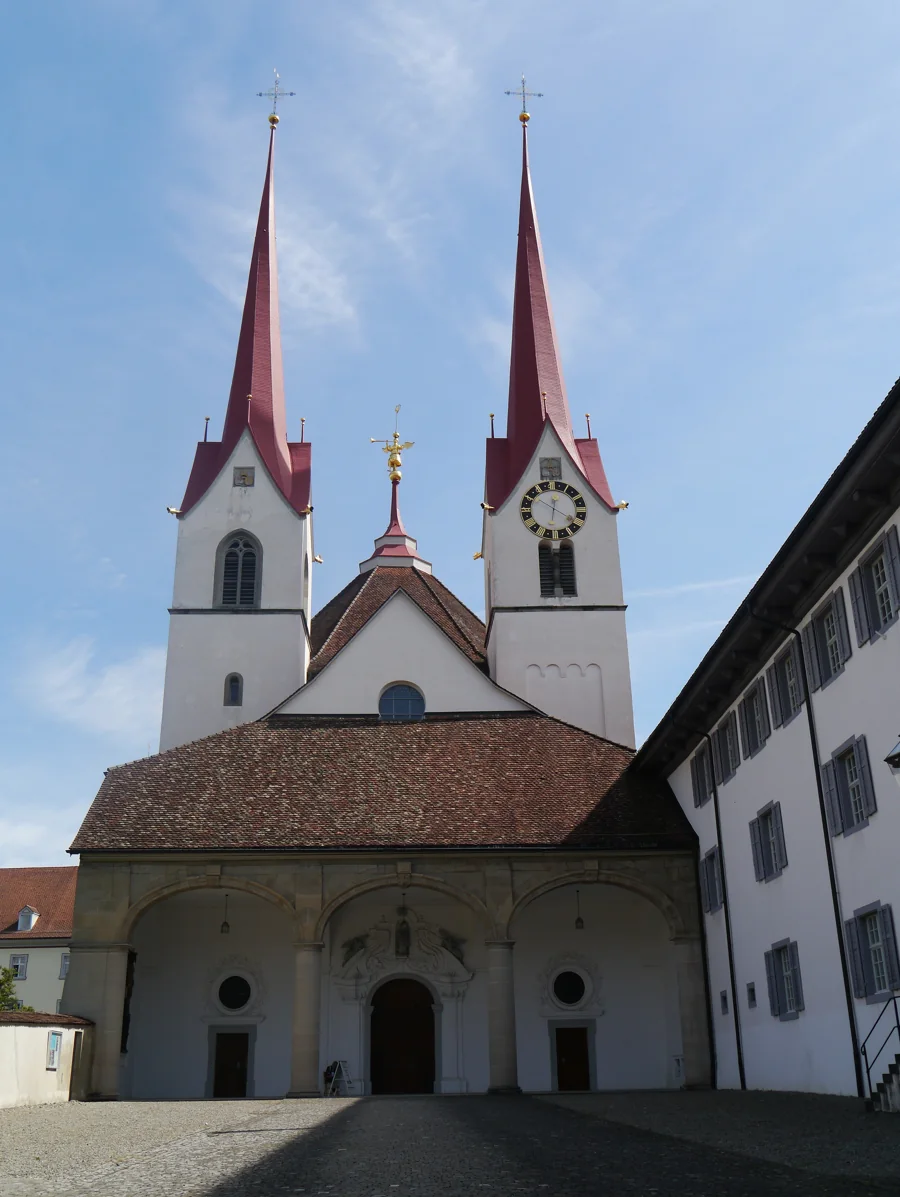 Fassade der Klosterkirche Muri